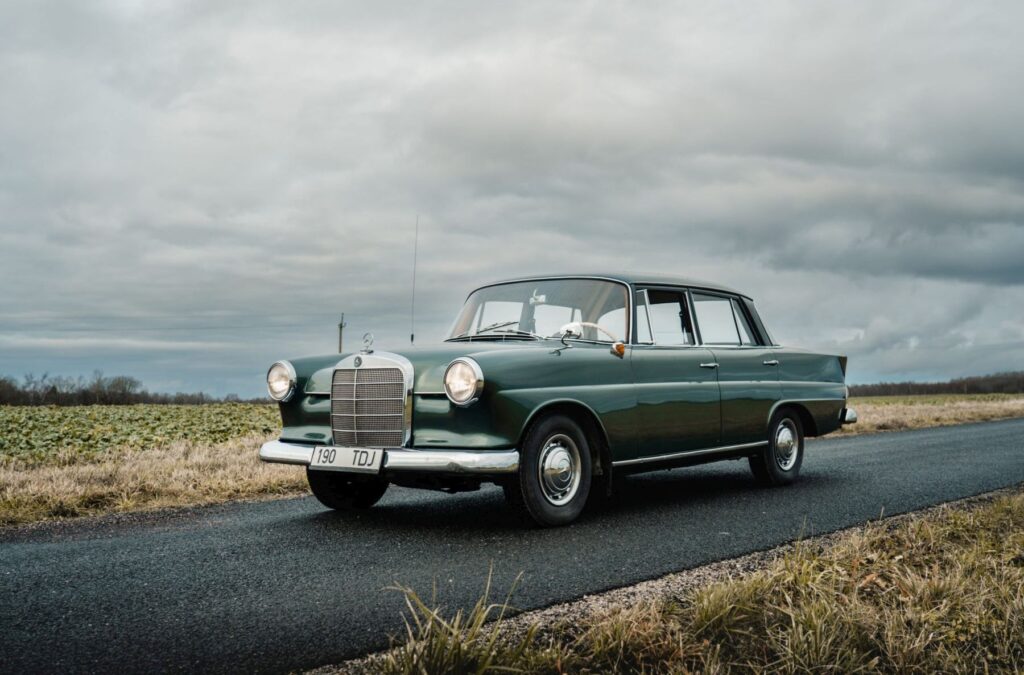 Mercedes-Benz 190