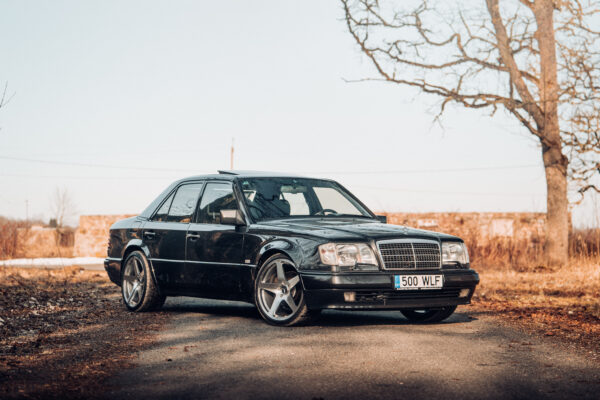 A Classic Powerhouse: Mercedes-Benz E 500 5.0 V8 235kw